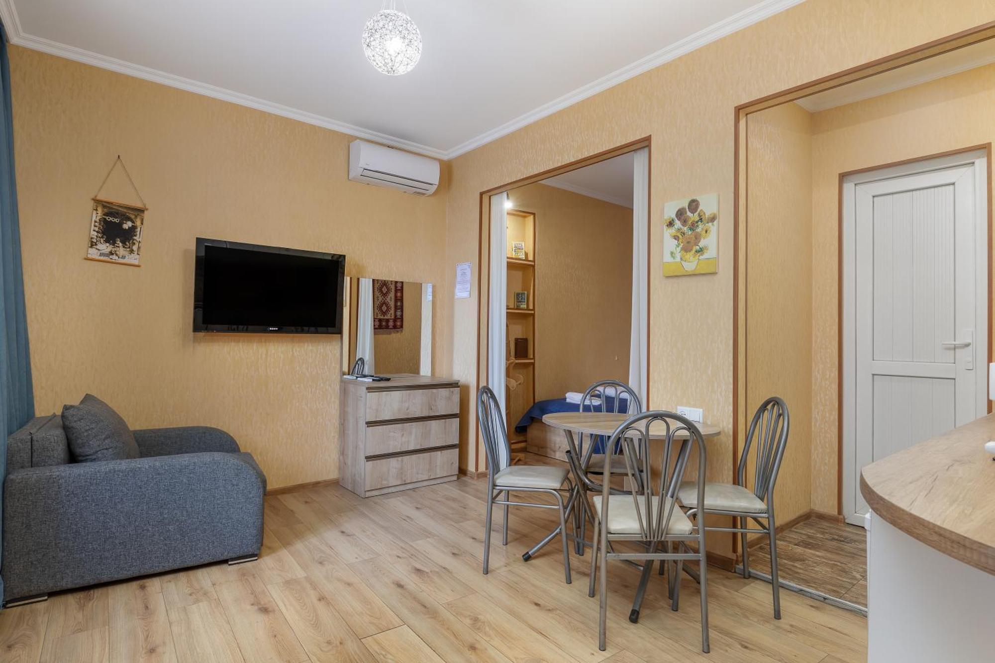 Apartments With Wine Cellar In Old 트빌리시 외부 사진