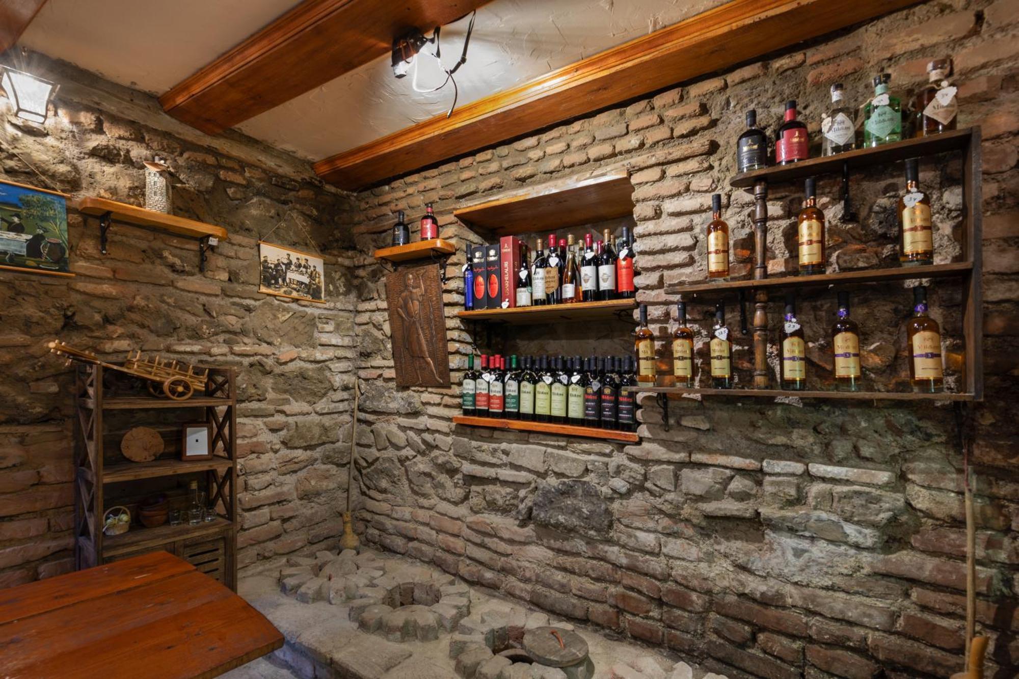 Apartments With Wine Cellar In Old 트빌리시 외부 사진