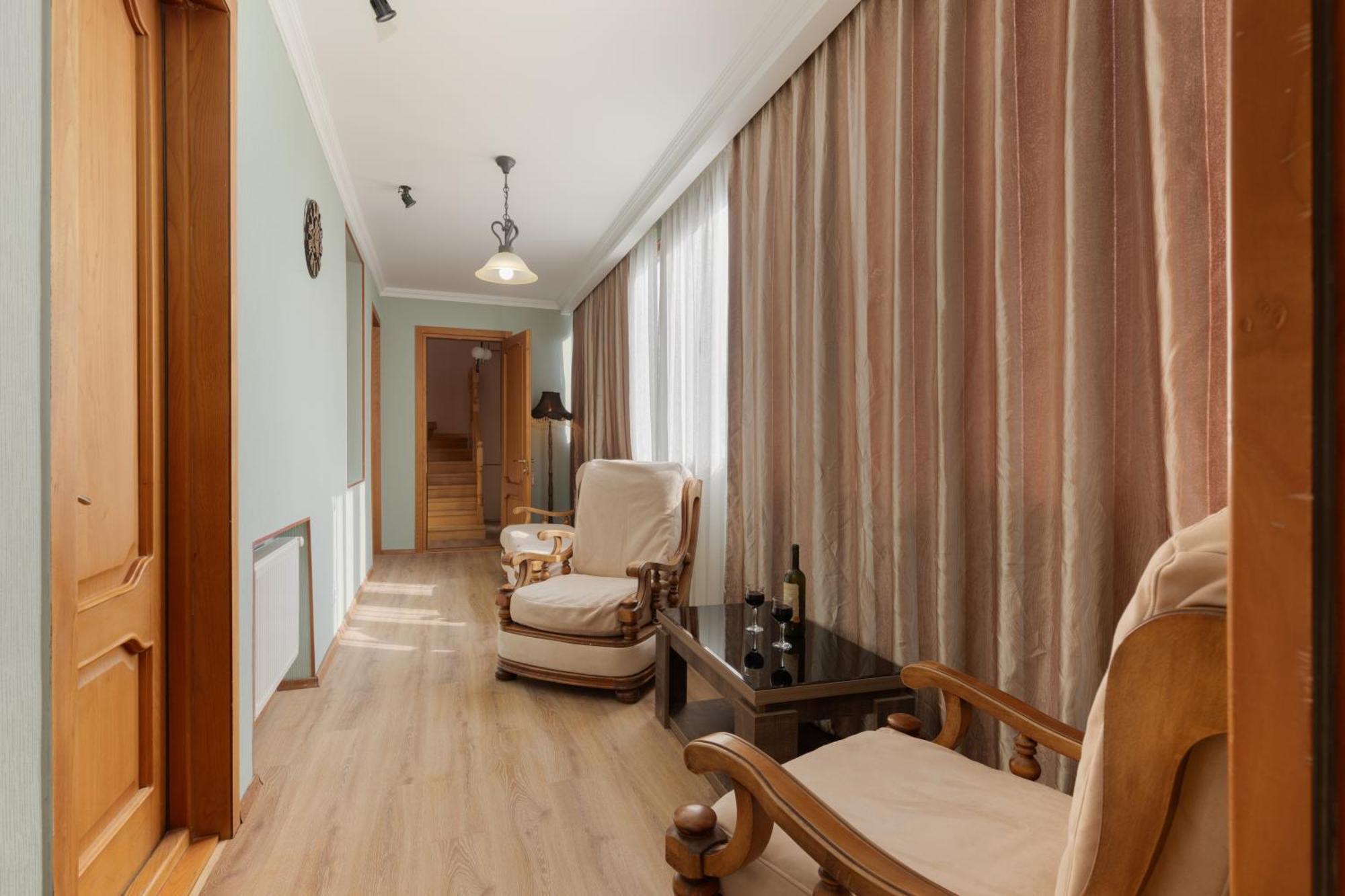 Apartments With Wine Cellar In Old 트빌리시 외부 사진
